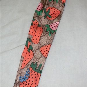 Gucci women silk head tie